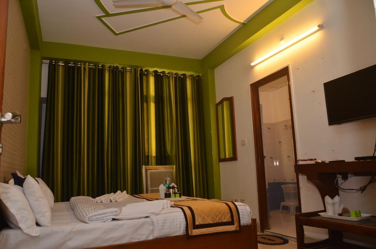 Oyo 8076 Hotel Europe Plaza Лакхнау Экстерьер фото